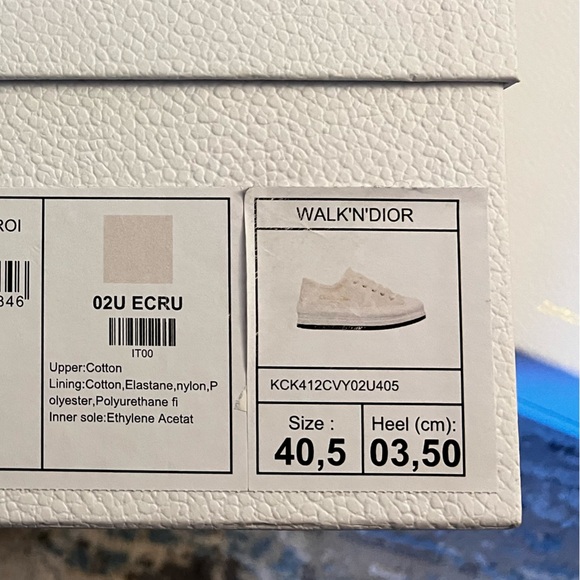 Authentic Dior empty box with wrapping paper - Picture 8 of 11